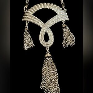 Vintage Sarah Coventry Fanfare Silver Tassel Pendant  Necklace